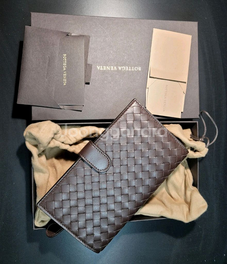 보테가베네타 여성장지갑--0