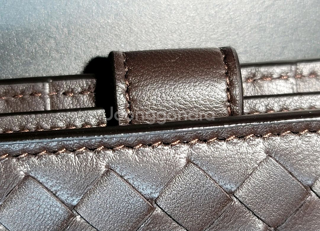 보테가베네타 여성장지갑--7