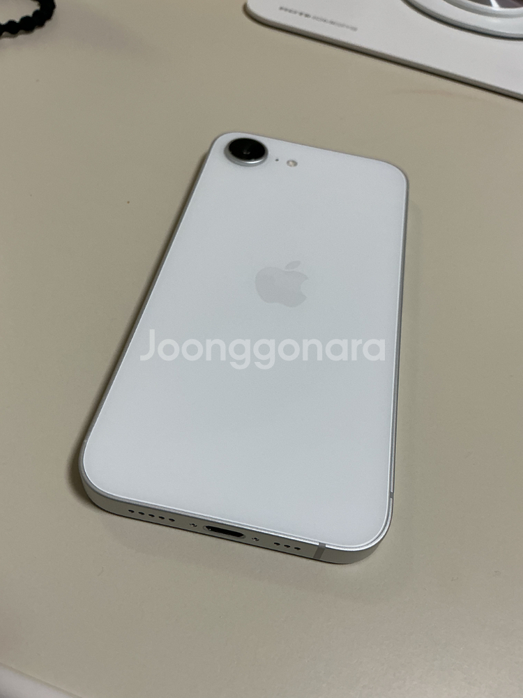 아이폰16e 128기가 화이트--1