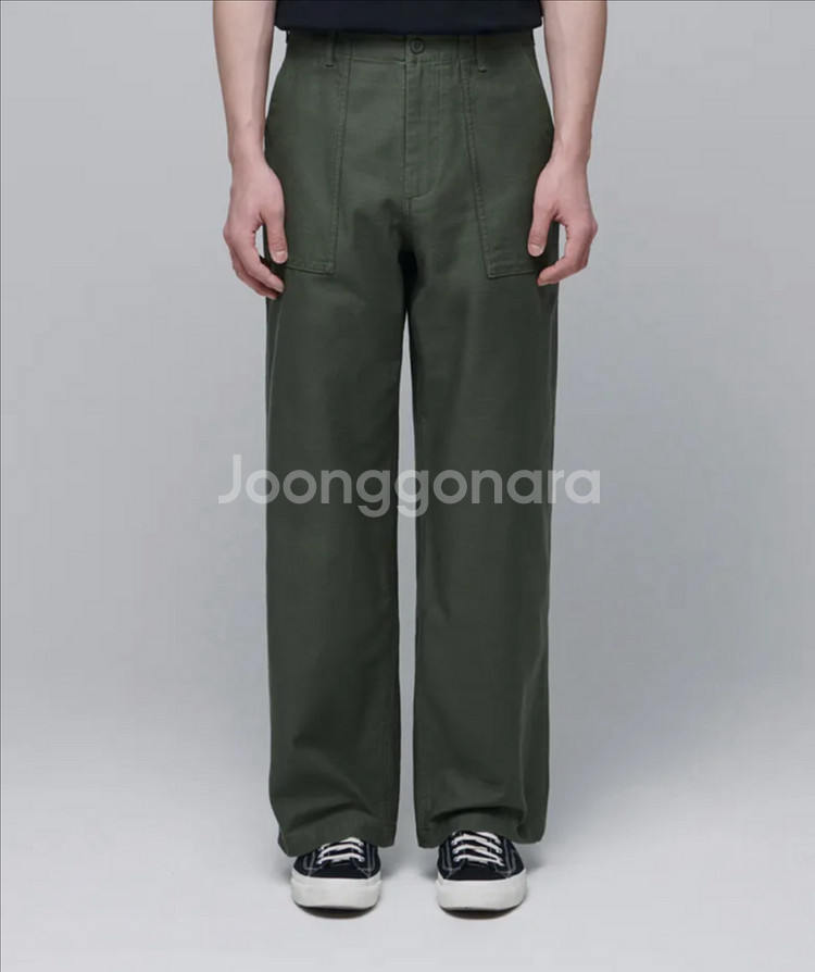 무신사 스탠다드 와이드 레플리카 퍼티그 팬츠 카키 33--0