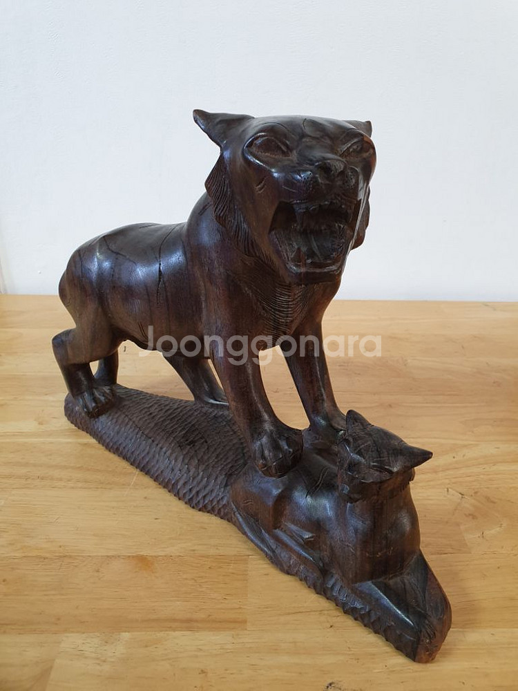 흑단나무 조각품--1