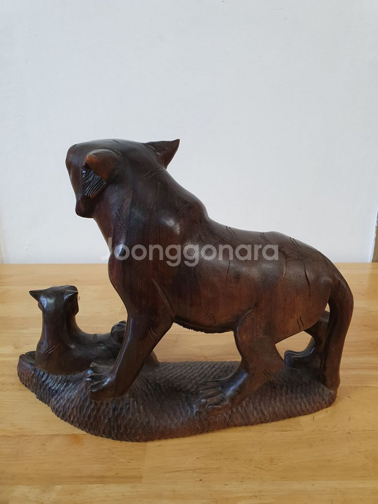 흑단나무 조각품--2