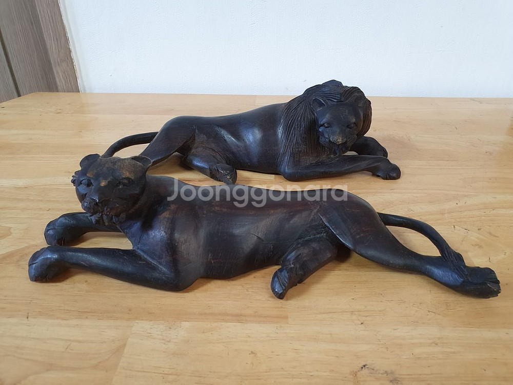 흑단나무 조각상--0