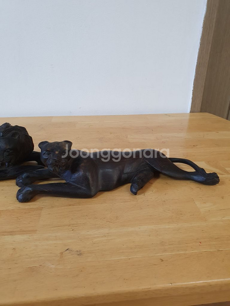 흑단나무 조각상--3