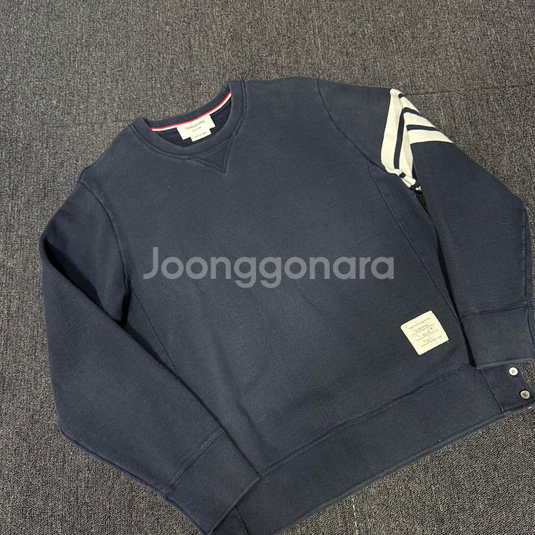 톰브라운 사선완장 맨투맨--1