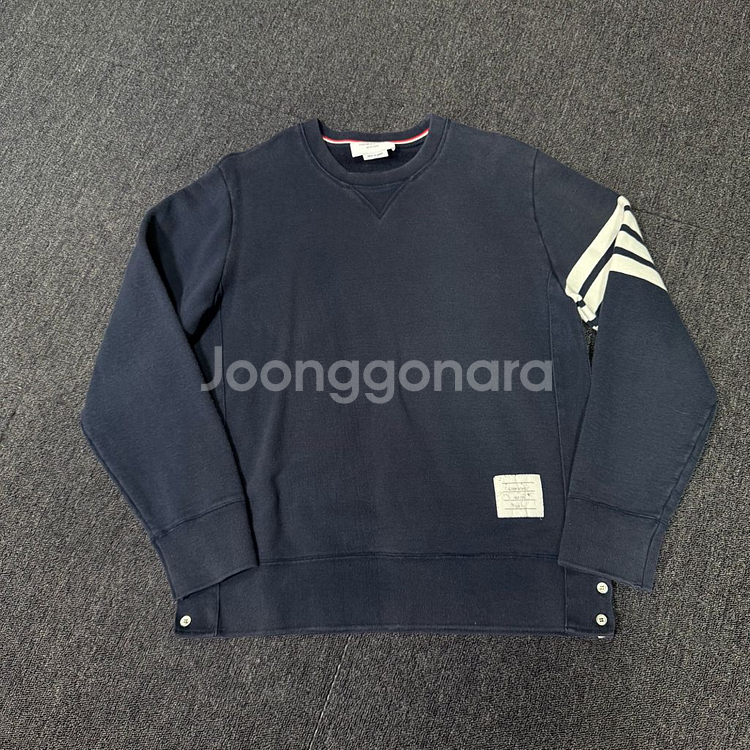 톰브라운 사선완장 맨투맨--0