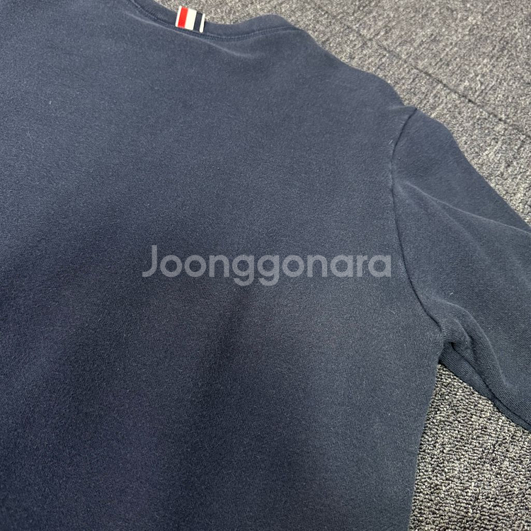 톰브라운 사선완장 맨투맨--8