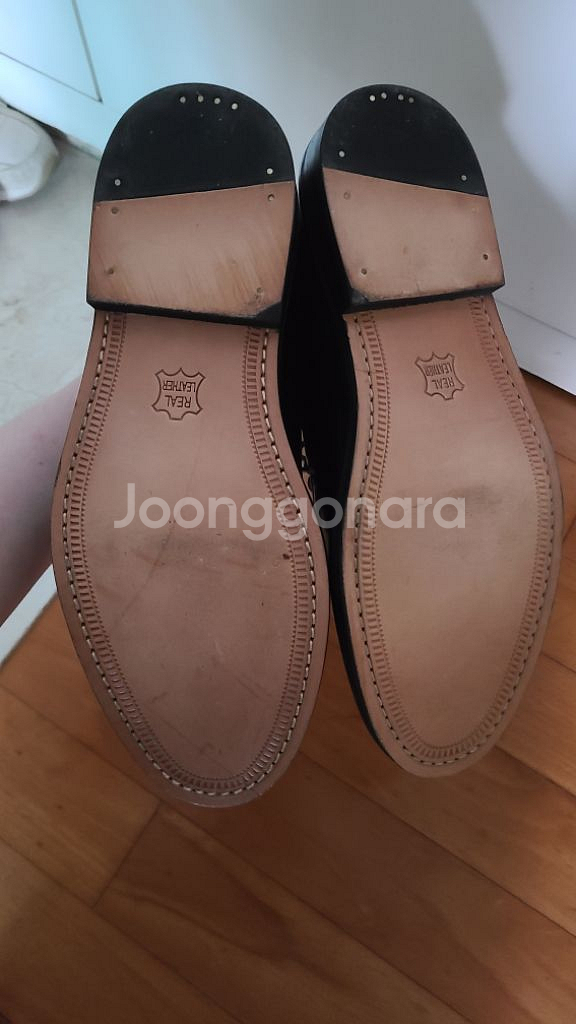 한정판 슈팬x깡 콜라보 홍창 가죽 더비 5홀 구두--1