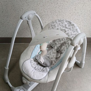 미국산 최고급 명품 아름다운 음악이 나오며 전동되는 인제뉴이티 바운서. 수도권 전철역 전지역 및 대전권 무료배달됩니