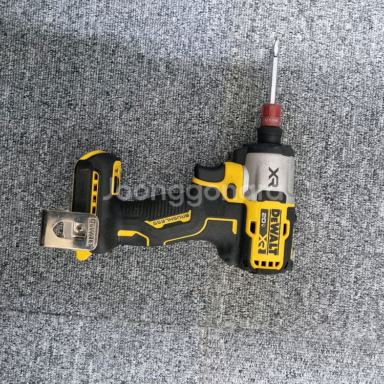 디월트충전임팩드릴845--0