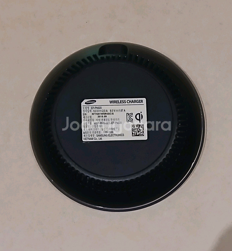 삼성 고속 무선 충전기와 AI 인공지능 스피커 일괄로 팝니다--7