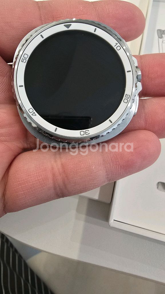 갤럭시워치8 클래식 46mm 화이트 풀박스 새상품급--1