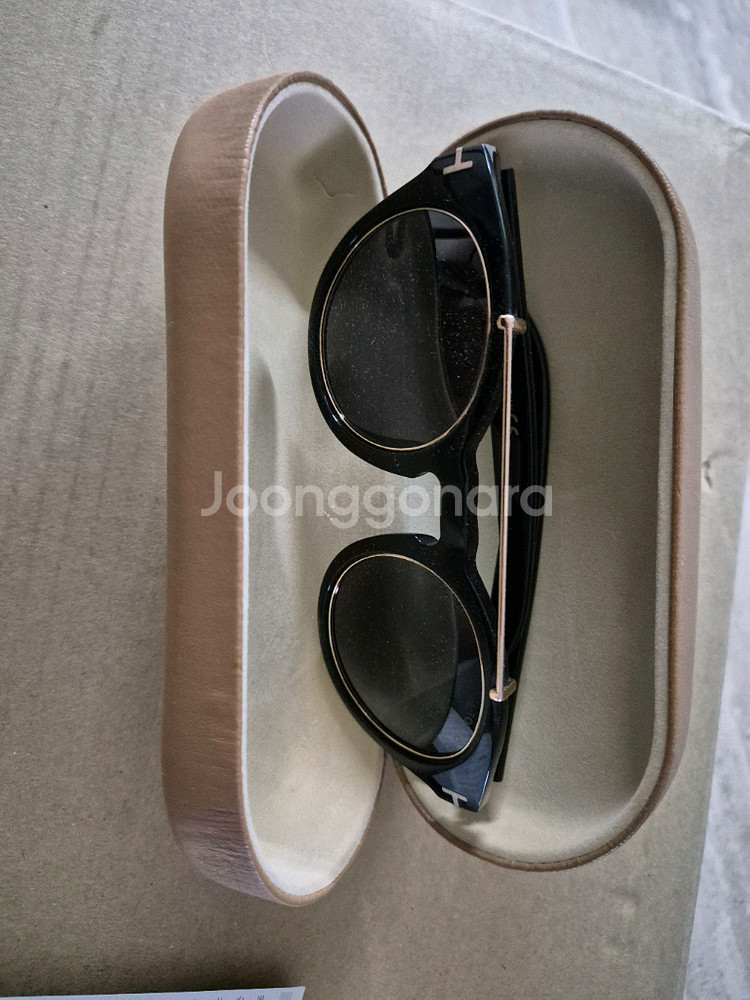 톰포드 선그라스--3