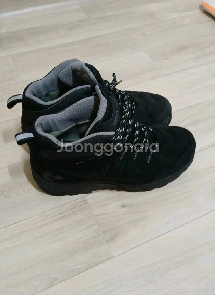 남성신발 네파 올블랙 등산화 겸 운동화--2
