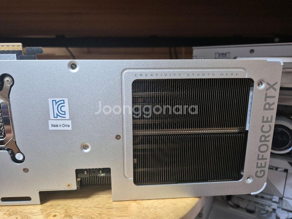 기가바이트 RTX 5070Ti AERO OC 그래픽카드--3