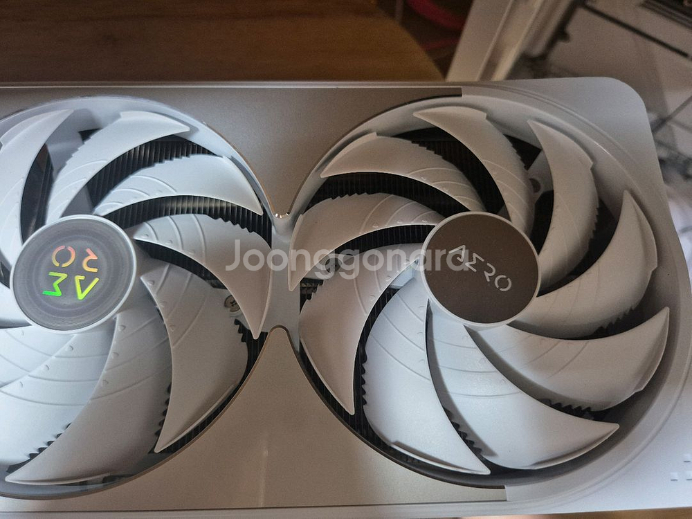 기가바이트 RTX 5070Ti AERO OC 그래픽카드--7