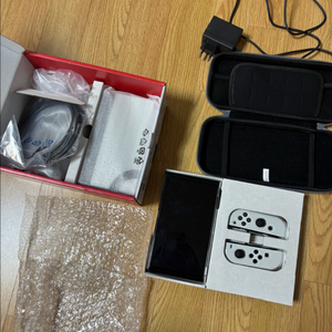 닌텐도 스위치 OLED 화이트(거의 새상품)