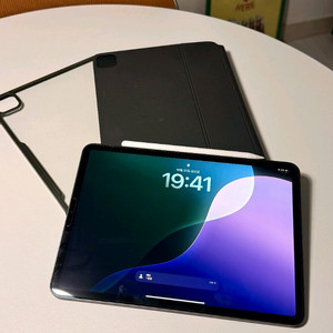 풀세트 아이패드 프로11 + 애플 매직키보드 + 애플 펜슬 2세대