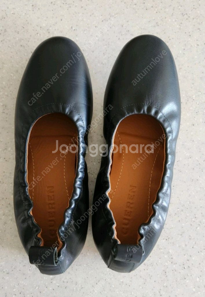 쿠에른 로메05 스크런치 플랫슈즈 225--1