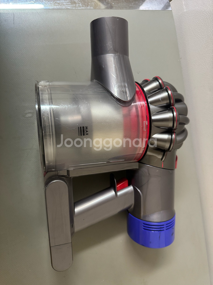 다이슨 V7 본체 만 (베터리방전)--1