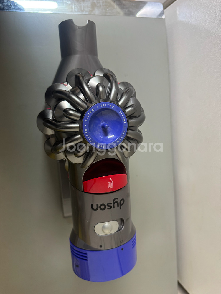 다이슨 V7 본체 만 (베터리방전)--0