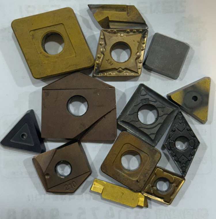 폐초경 . 하이스. 엔드밀. 팁 다 매입합니다 이미지