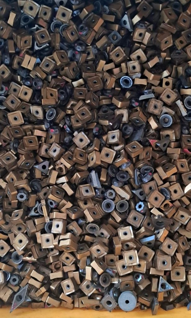 폐초경 . 하이스. 엔드밀. 팁 다 매입합니다 이미지