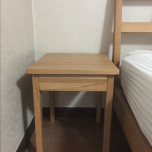 무인양품 물푸레나무 침대 사이드테이블 (2개)