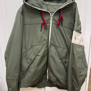 (급처) 몽클레어 바람막이 후드 그린 (사이즈4)