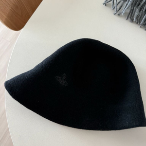 비비안웨스트우드 버킷햇