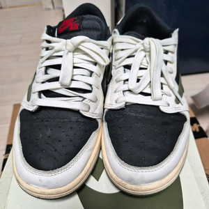 나이키 트래비스 스캇 조던1 미디움 올리브 245