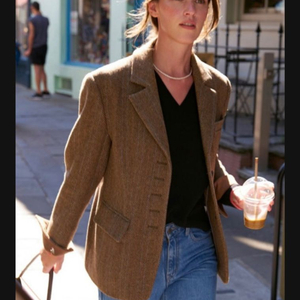 앤유 쇼디치 울자켓 2사이즈 구해요