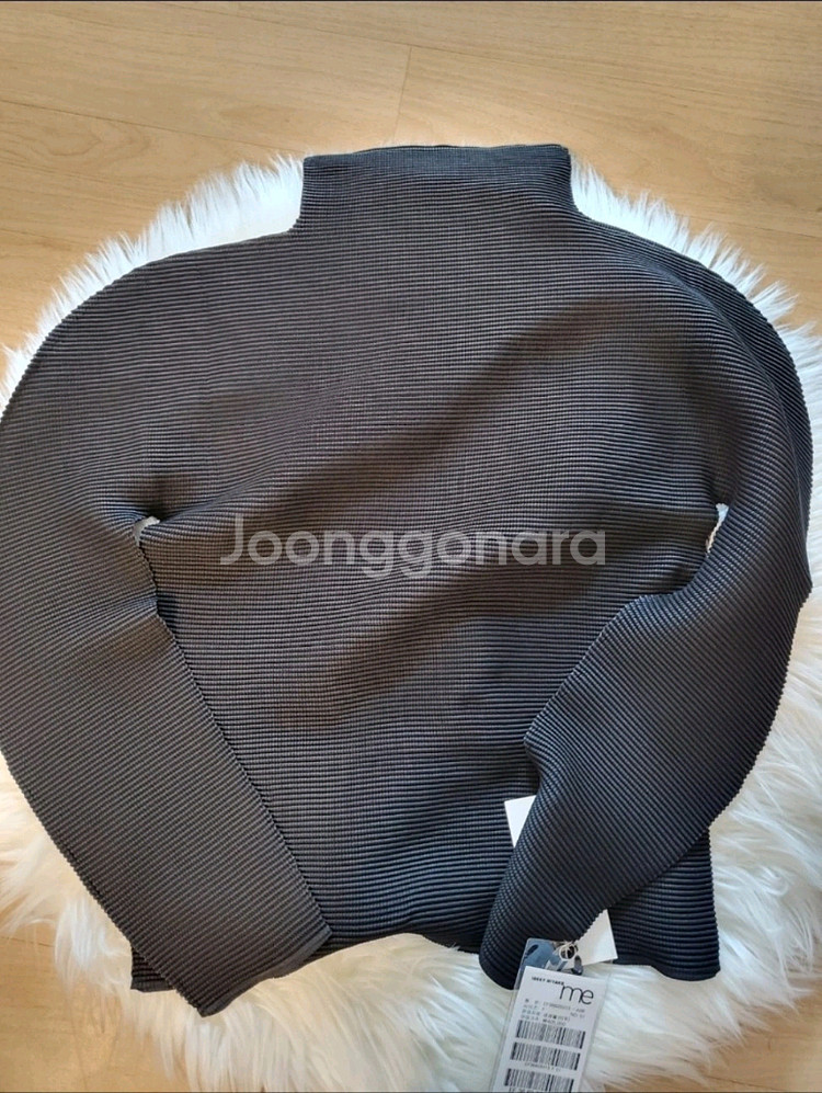 미 이세이미야케 탑 스트레치 플리츠 탑 블랙 F사이즈--3