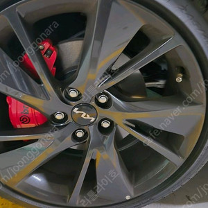 제네시스 G70_ 19인치 다크스퍼터링휠 (리어옵셋)