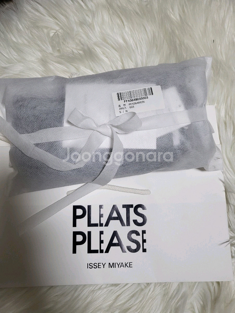 이세이미야케 플리츠플리즈 탑 베이직 셔츠 탑 블랙 3사이즈--4
