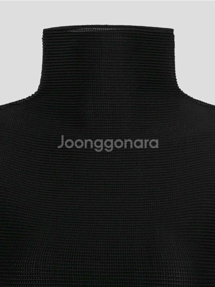 미 이세이미야케 탑 스트레치 플리츠 탑 블랙 F사이즈--2