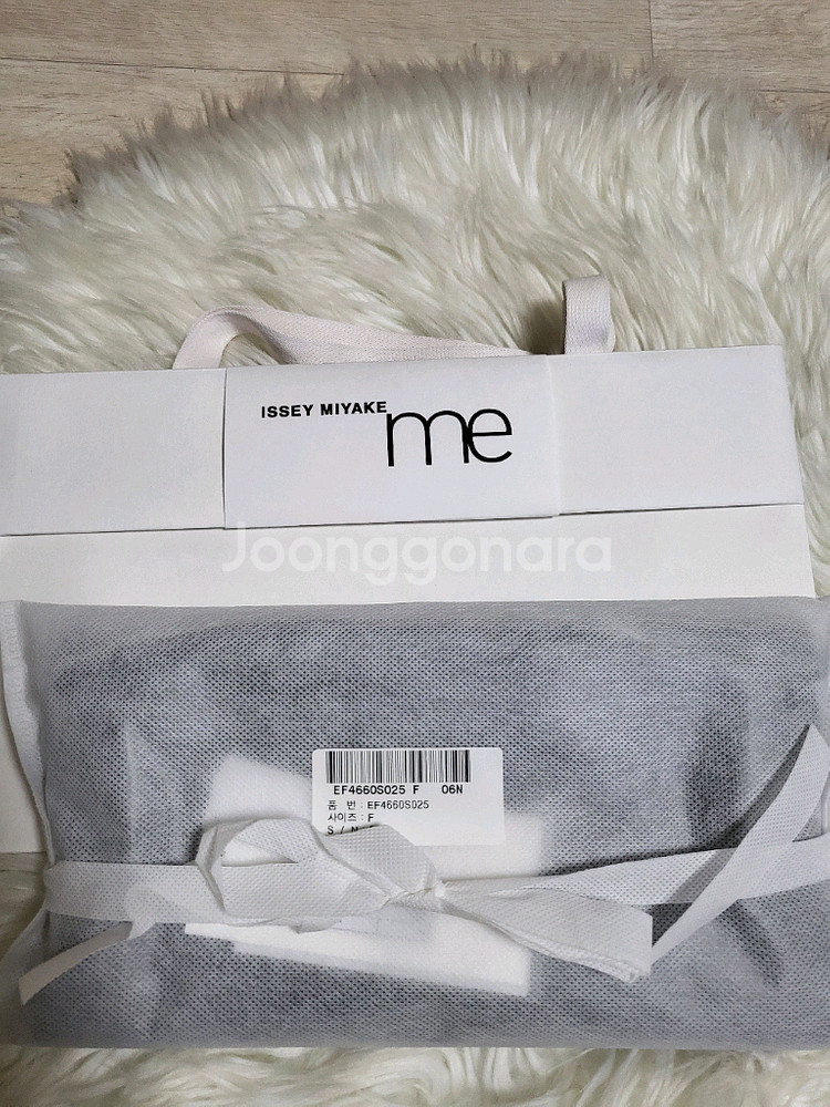 미 이세이미야케 탑 스트레치 플리츠 탑 블랙 F사이즈--8