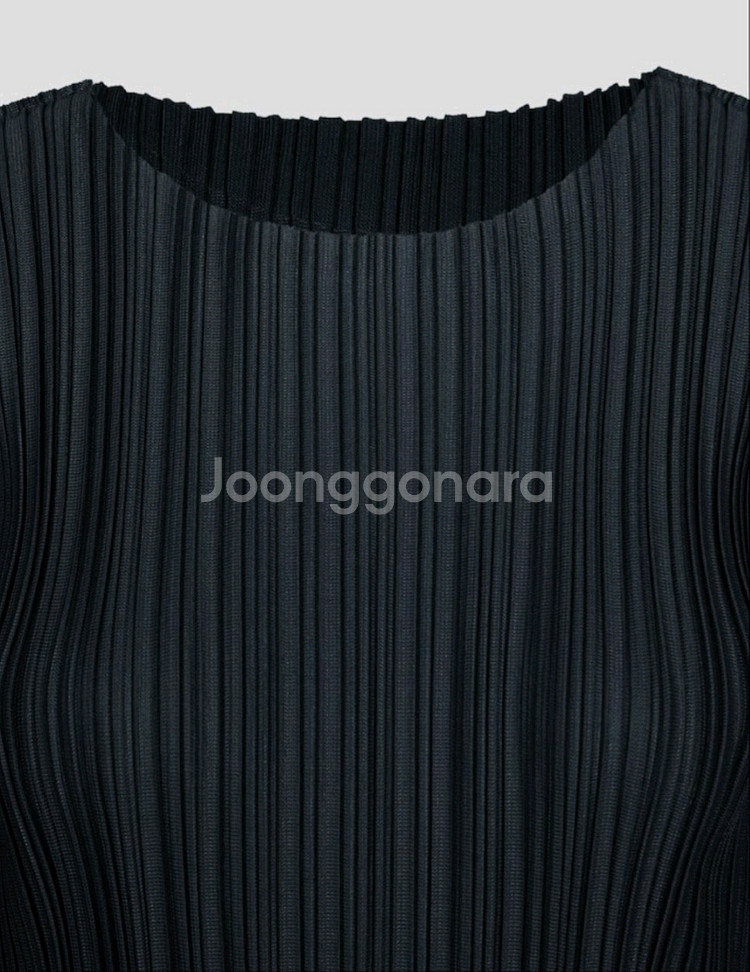 이세이미야케 플리츠플리즈 탑 소프트 플리츠 탑 챠콜 F사이즈--2