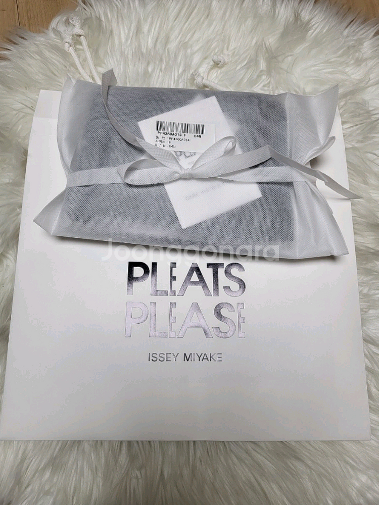 이세이미야케 플리츠플리즈 탑 소프트 플리츠 탑 챠콜 F사이즈--8