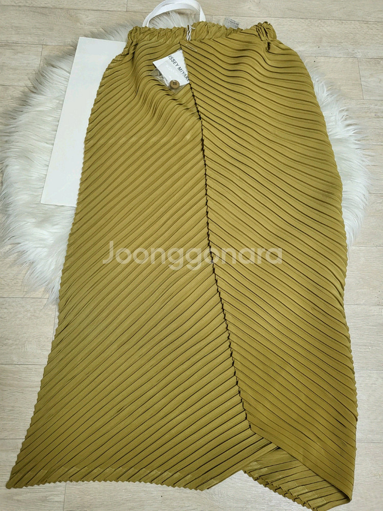 이세이미야케 스커트 리터레이션 플리츠 스커트 오커 2사이즈--2