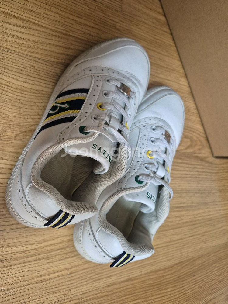 헤지스키즈 운동화(신발) 220사이즈 판매--1