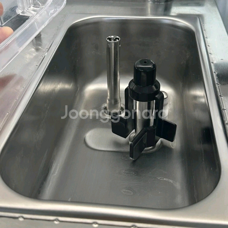 소프트 아이스크림기계 (아이스트로)--2