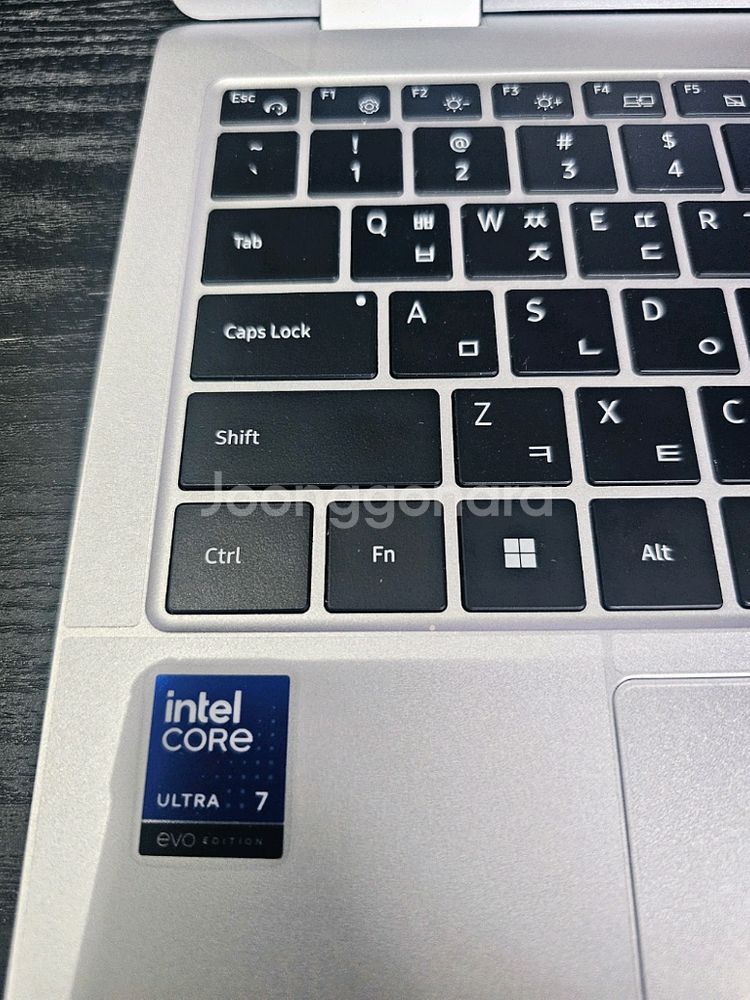 갤럭시북5 프로 360 1tb i7 32GB 판매합니다--3