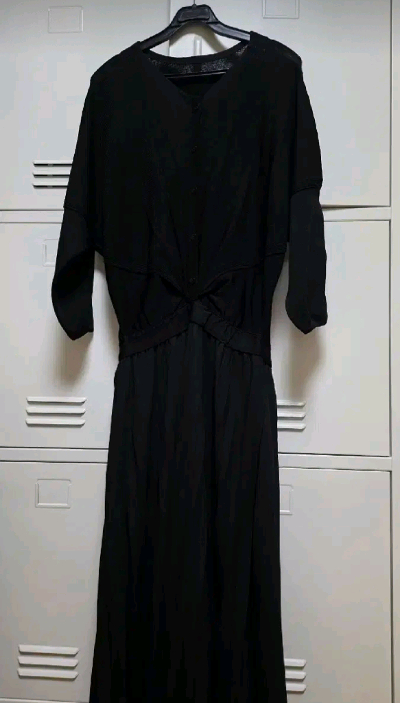 네롤리36 밴딩 플리츠 원피스 - 블랙--3