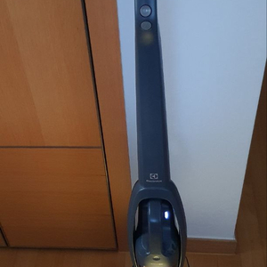 일렉트로룩스 무선청소기 버큠 싸이킹 로보 로봇 무선 흡