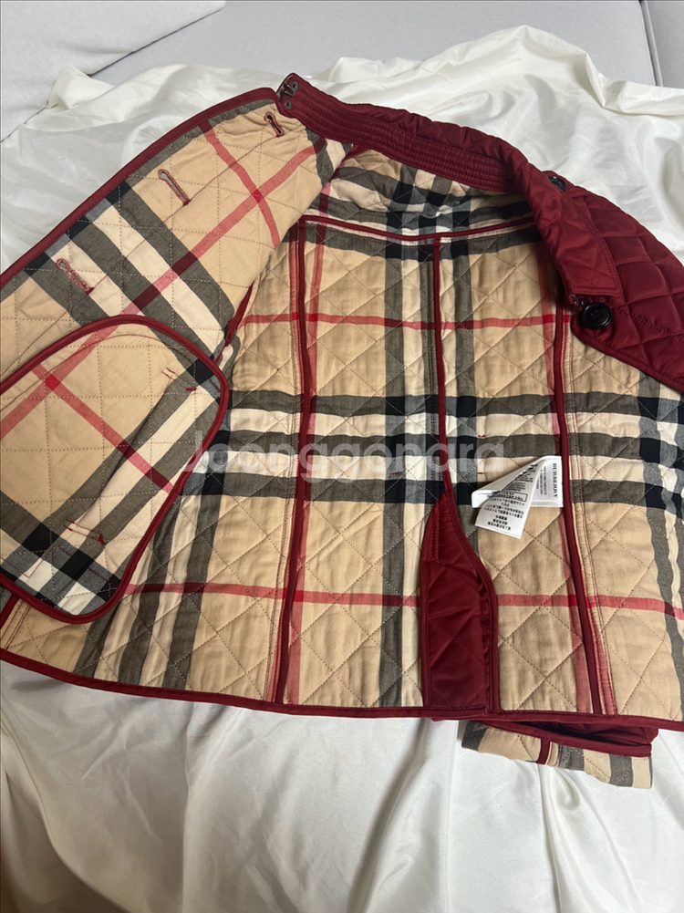 버버리 퀼팅 자켓--2