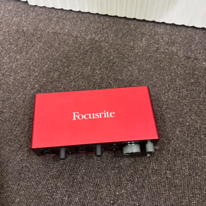 포커스라이트 스칼렛 오인페 2i2 3세대