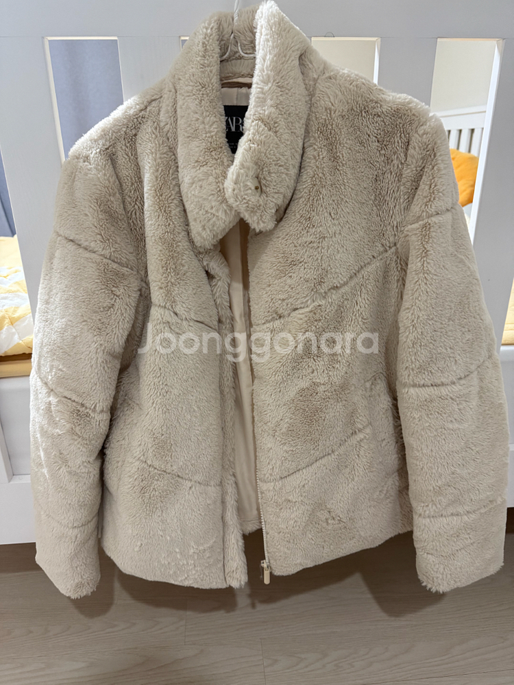 자라 페이크퍼 자켓 xs--0