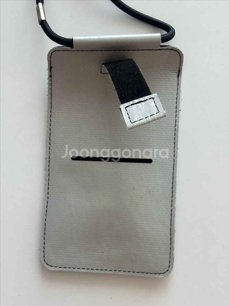 프라이탁 넥 파우치--1