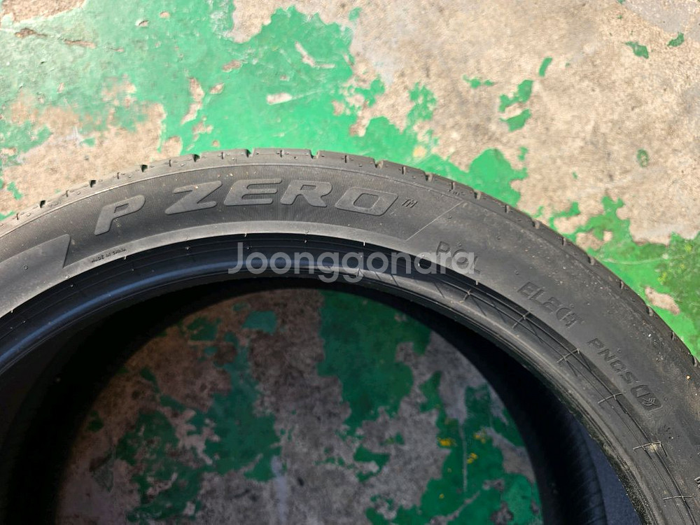부산 새제품 2654022 피렐리 PZERO 4개판매합니다 제네시스 GV80 폴스타4--4